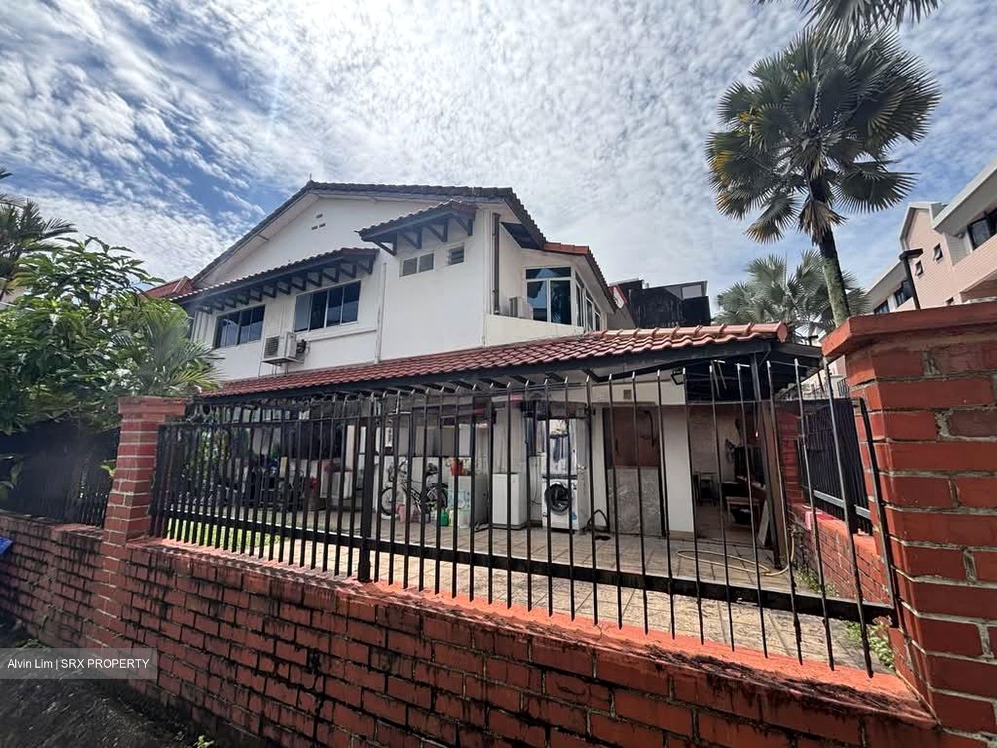 Lowland Road (D19), Terrace #528825421